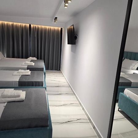 Wait 'N Sea Hotel Himare Exterior photo