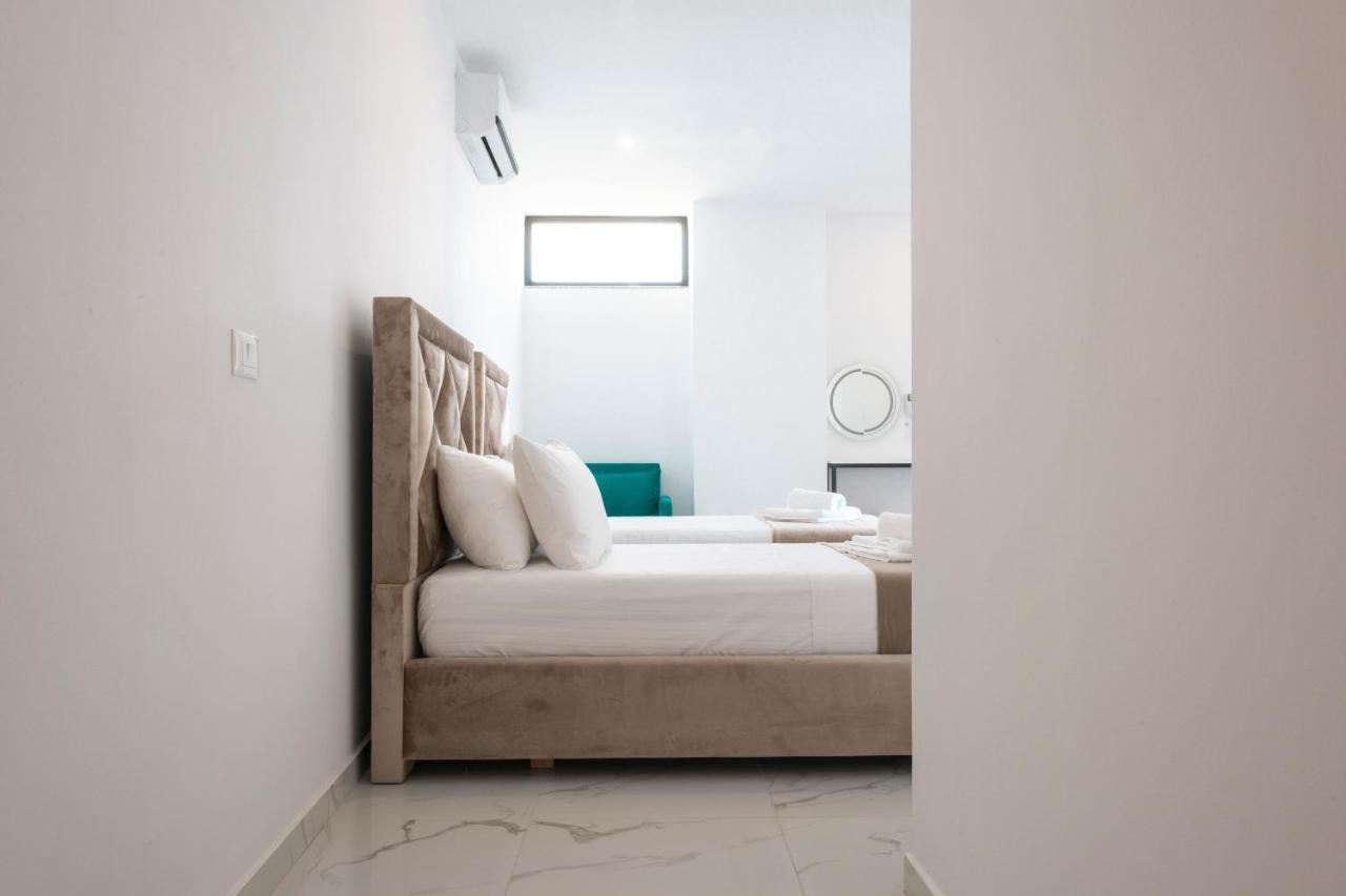 Wait 'N Sea Hotel Himare Exterior photo