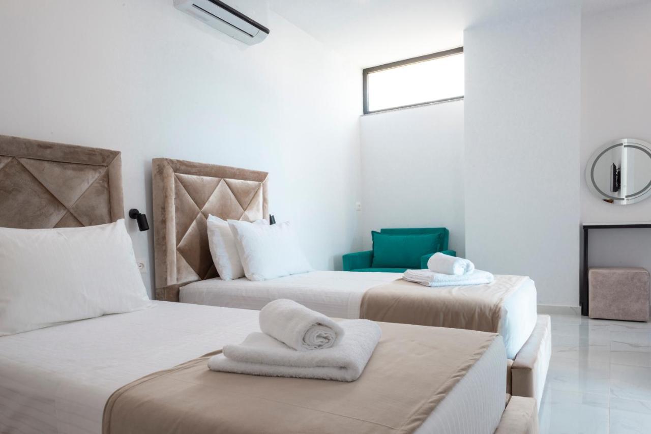 Wait 'N Sea Hotel Himare Exterior photo