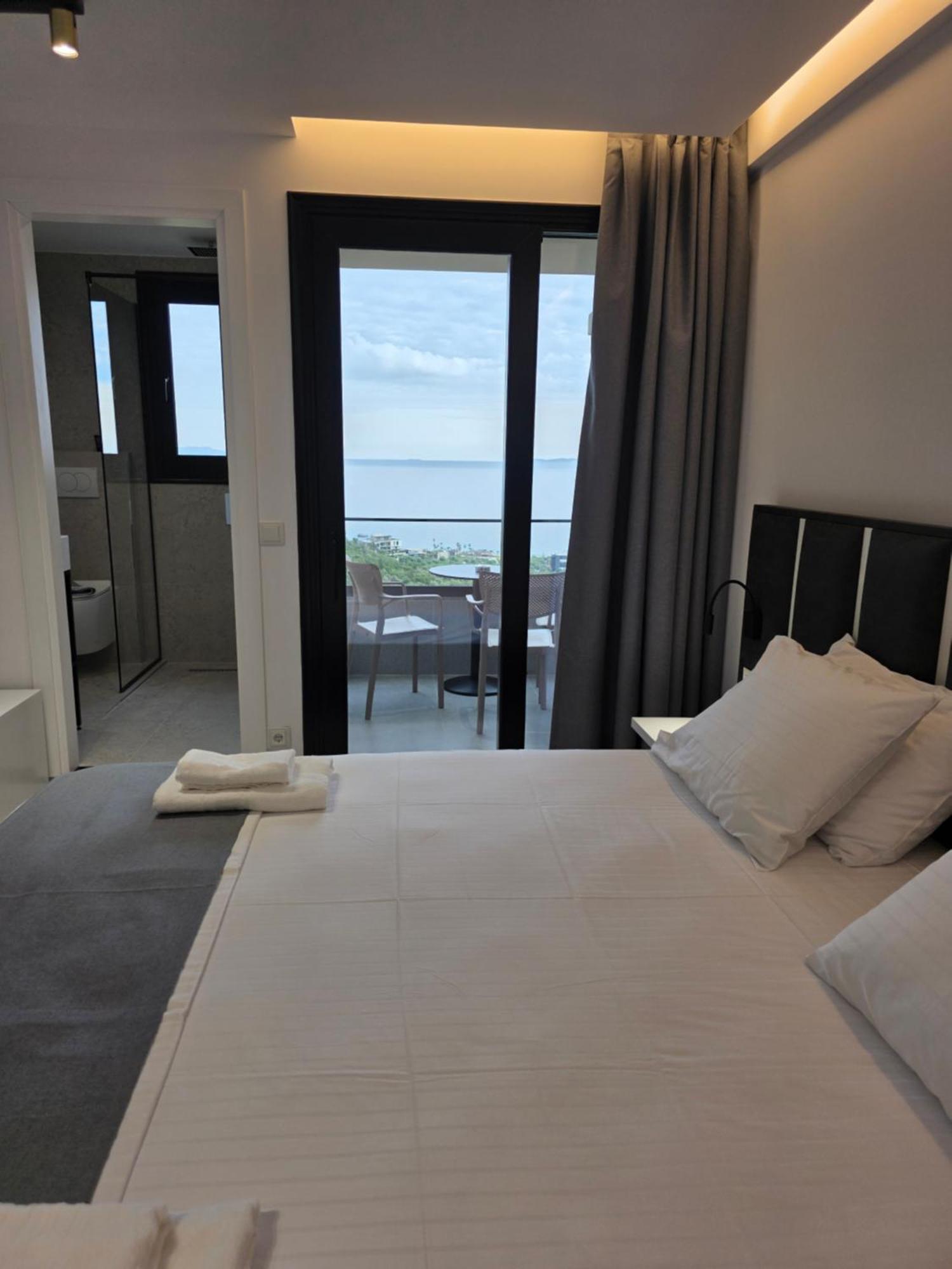 Wait 'N Sea Hotel Himare Exterior photo